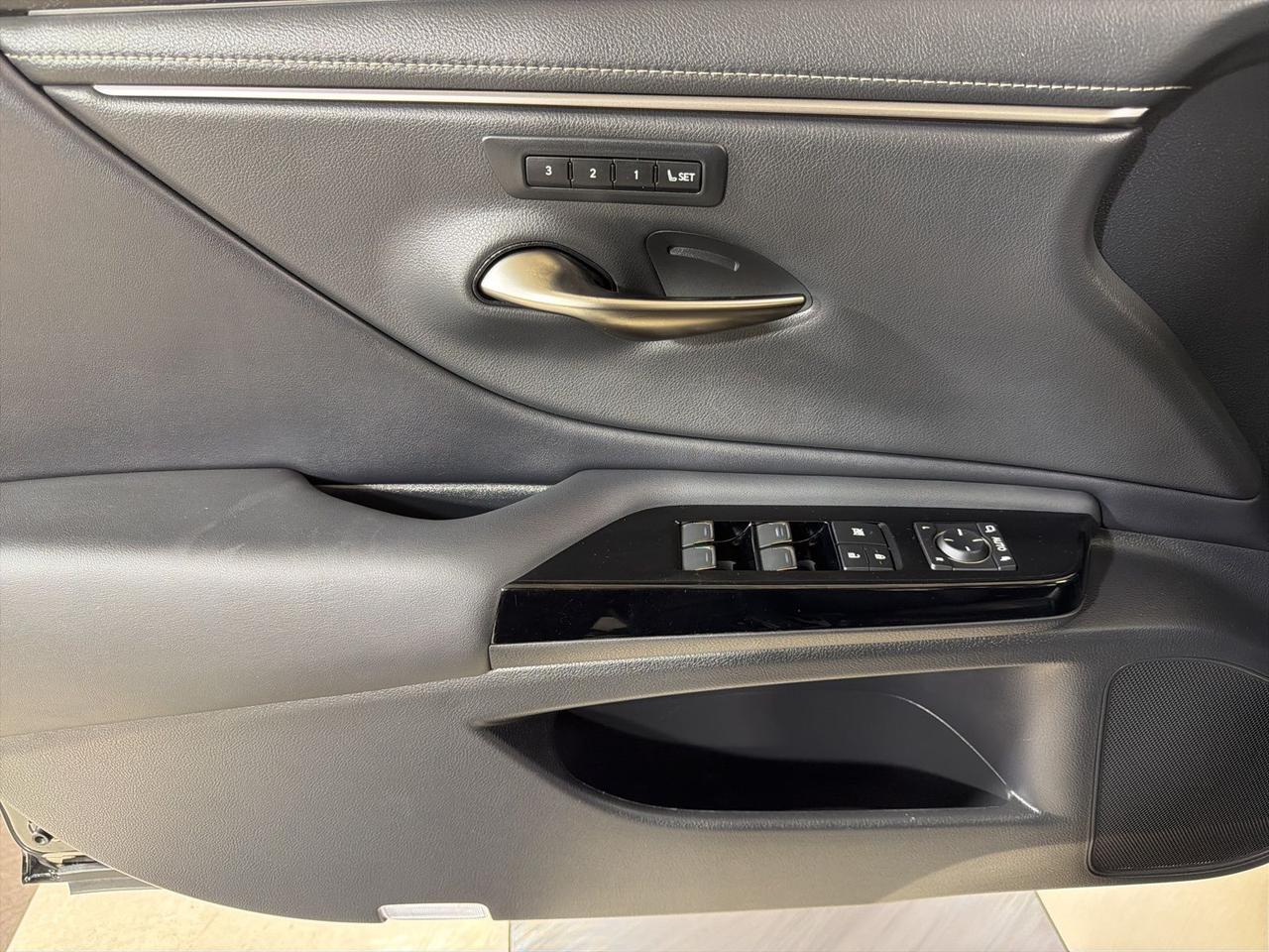 2024 Lexus ES 300h Luxury Annapolis MD