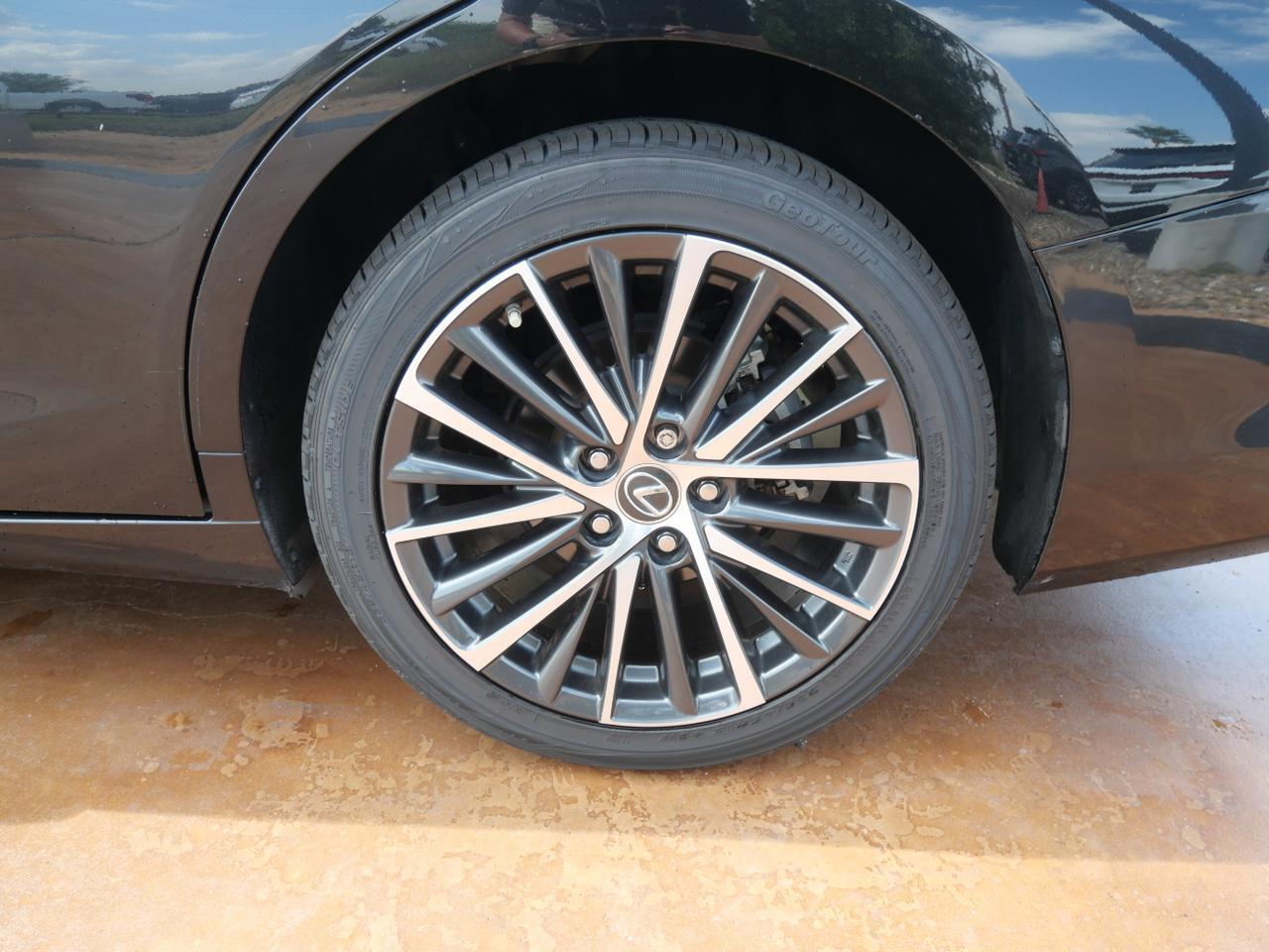 2024 Lexus ES 300h San Juan TX