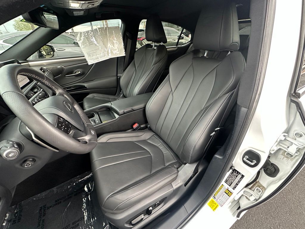 2024 Lexus ES 300h