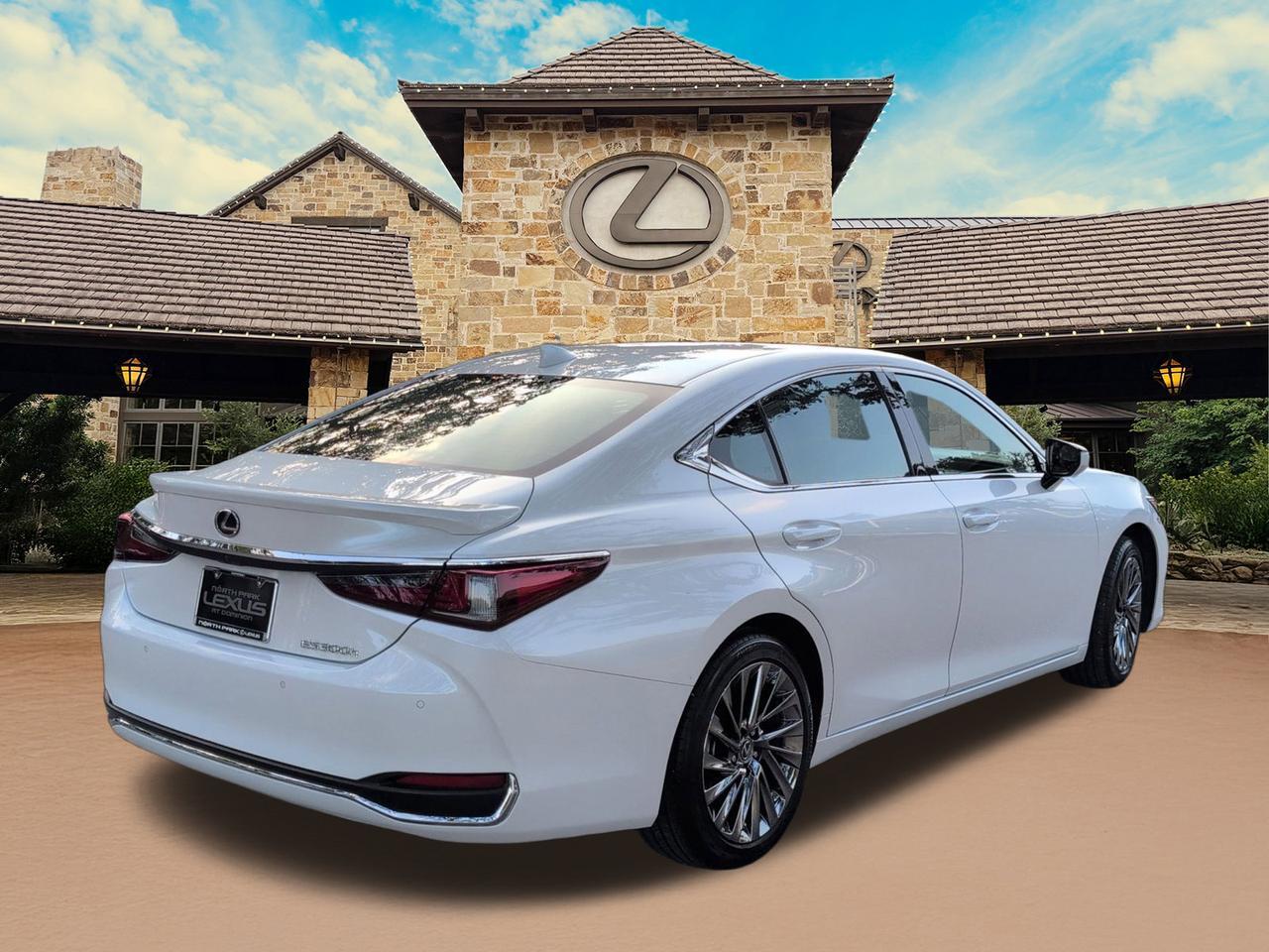 2024 Lexus ES 300h Ultra Luxury