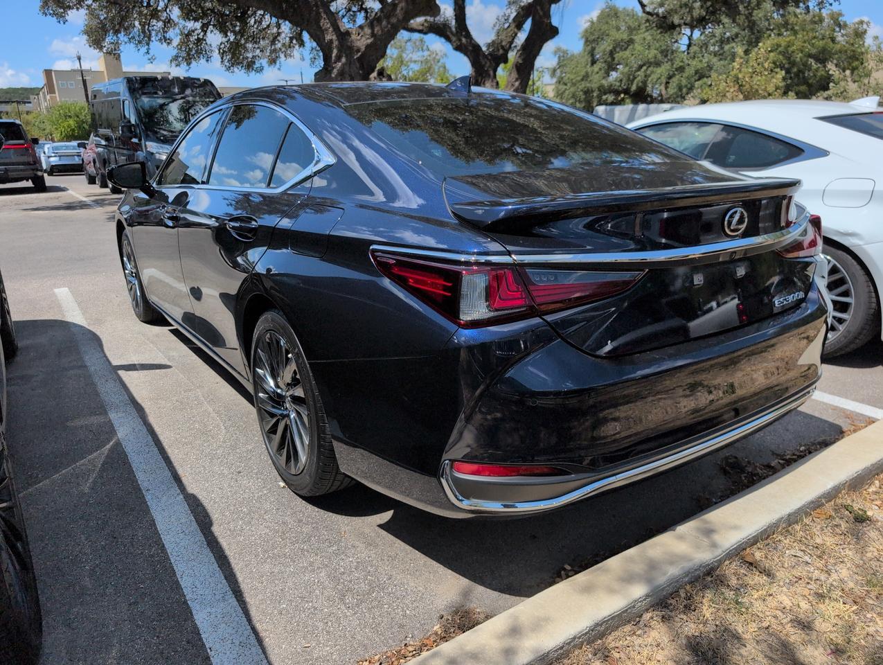 2024 Lexus ES 300h Ultra Luxury San Antonio TX