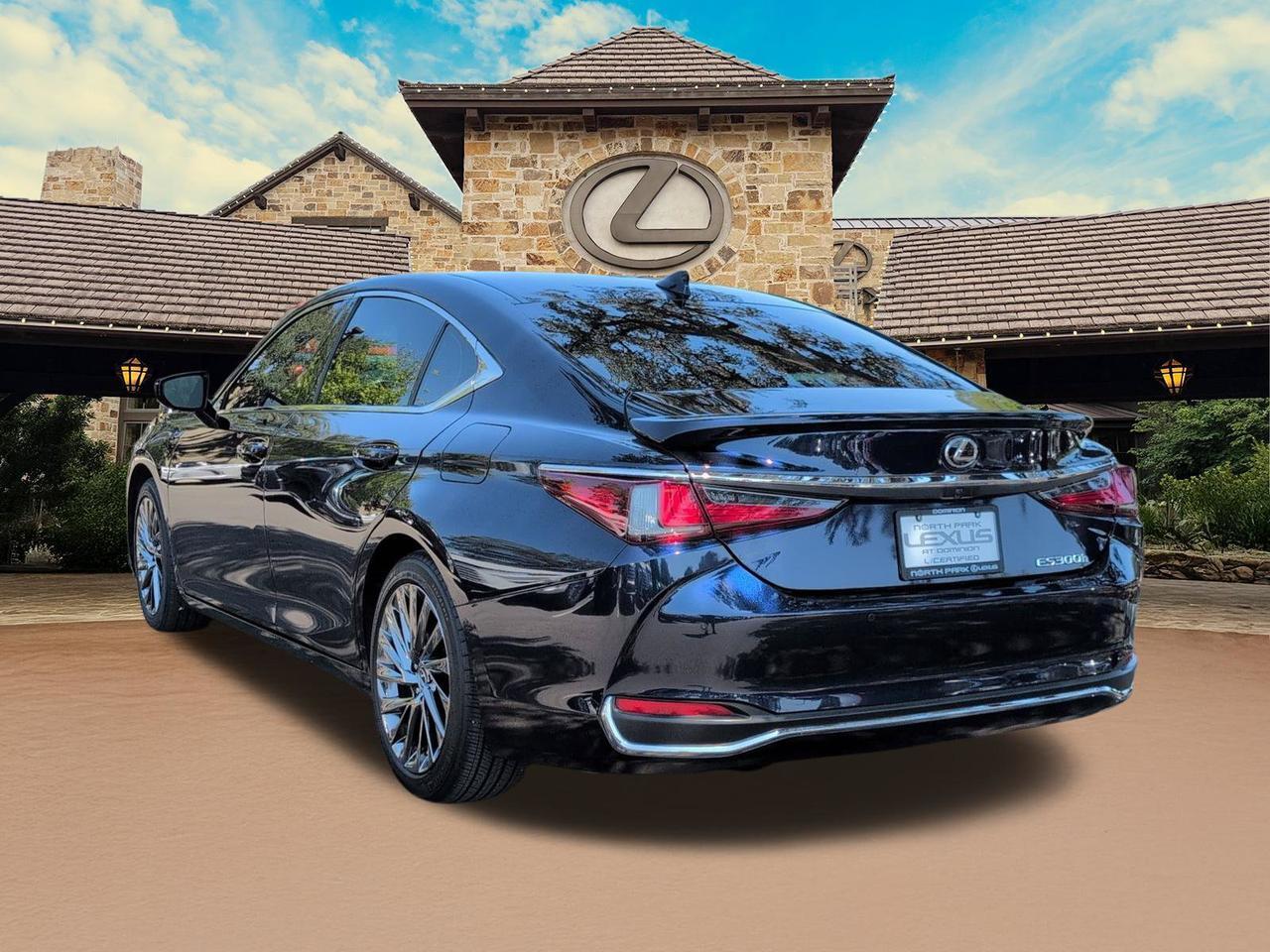 2024 Lexus ES 300h Ultra Luxury