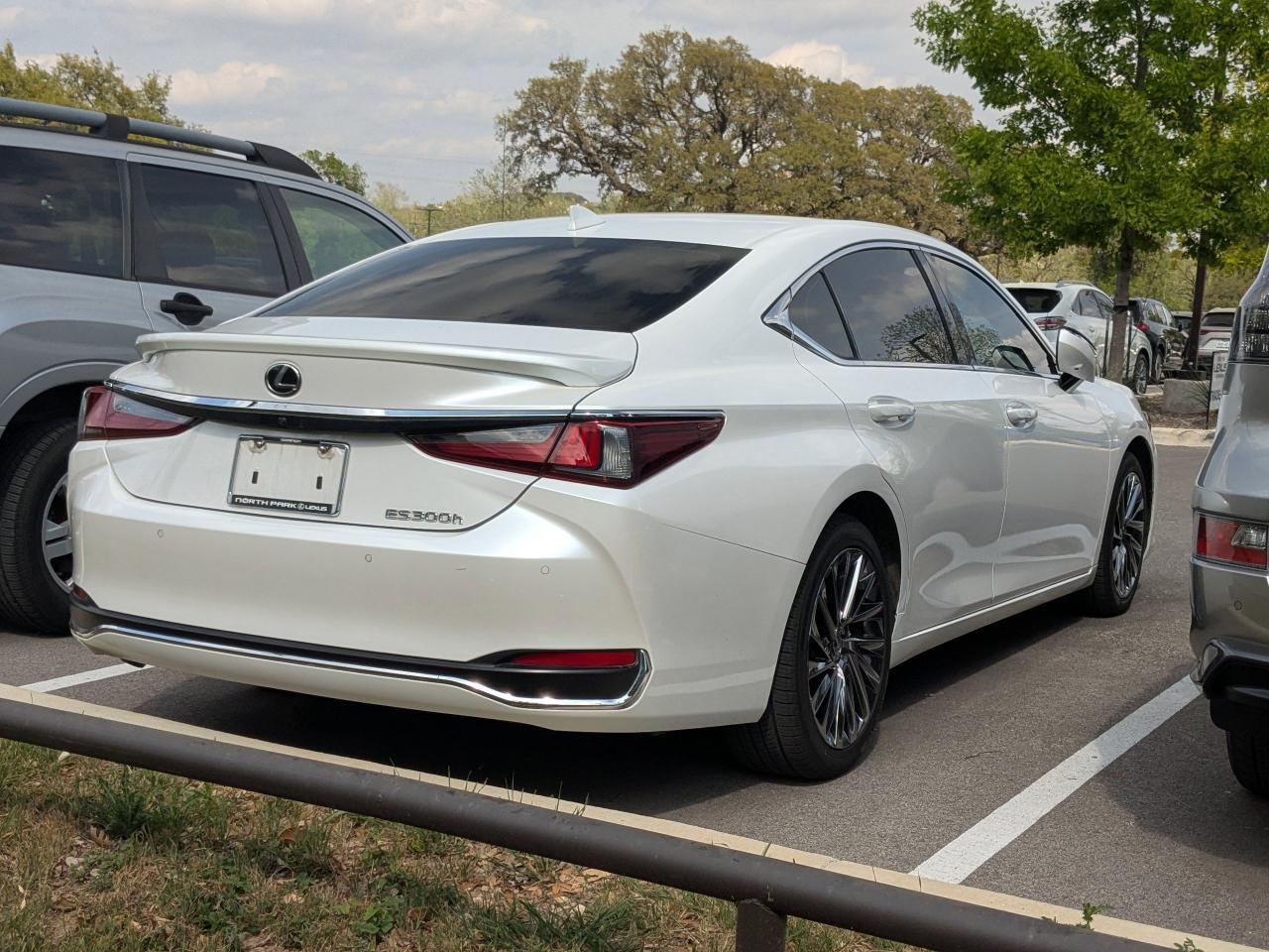 2024 Lexus ES 300h Ultra Luxury San Antonio TX
