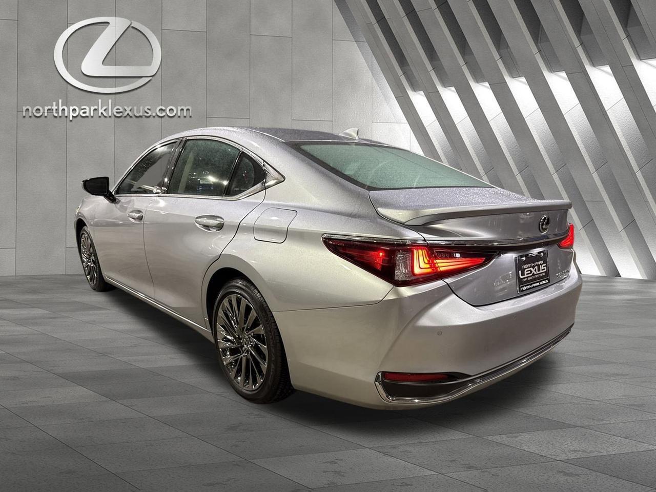 2024 Lexus ES 300h Ultra Luxury