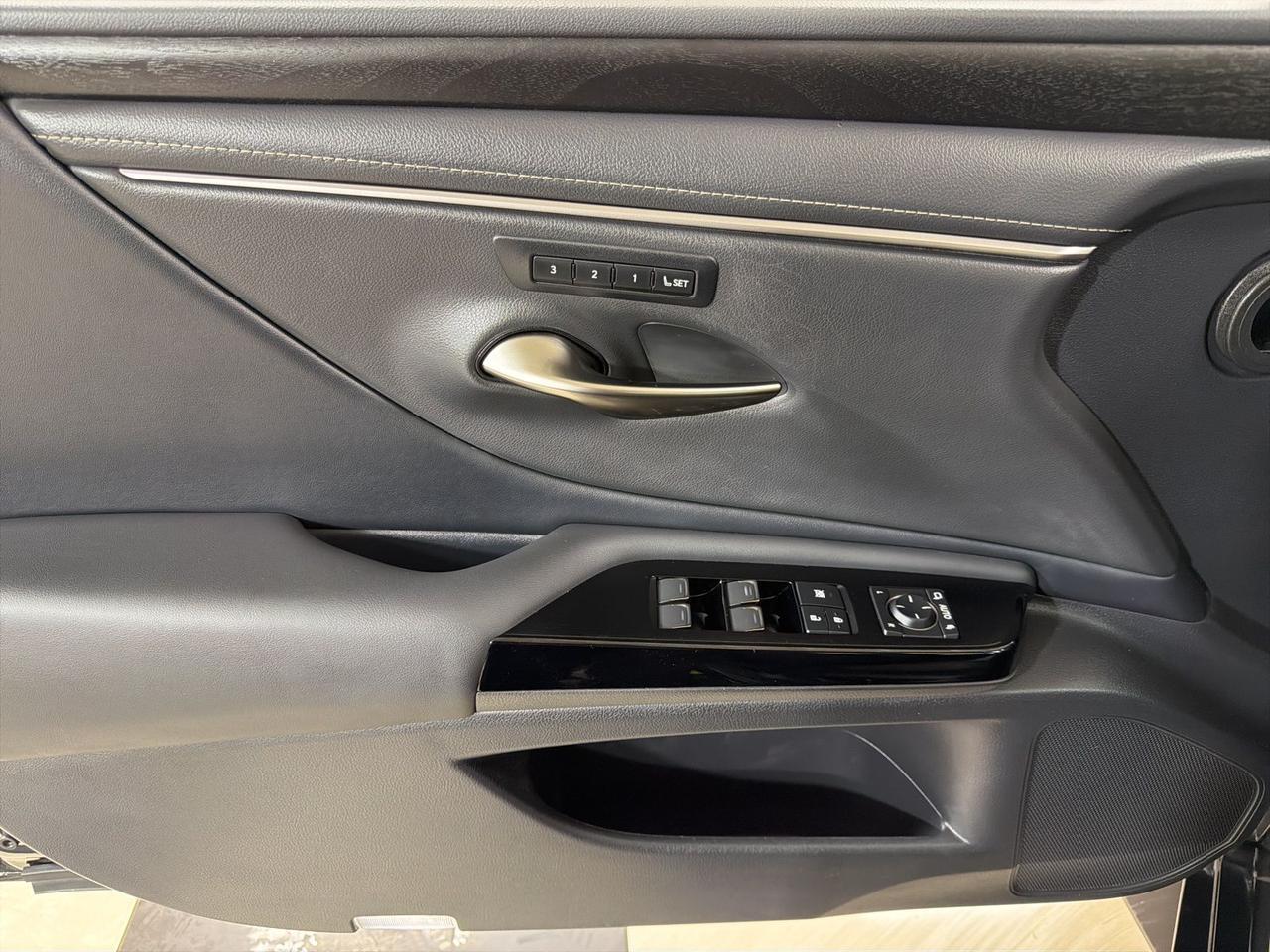 2024 Lexus ES 300h Annapolis MD