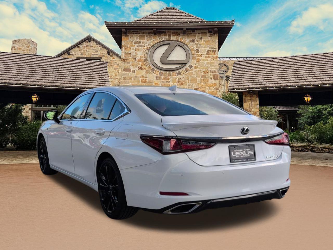 2024 Lexus ES 350 F SPORT Handling
