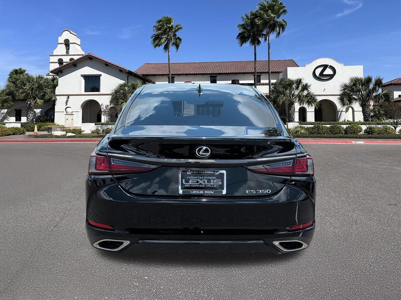 2024 Lexus ES 350 F SPORT Handling