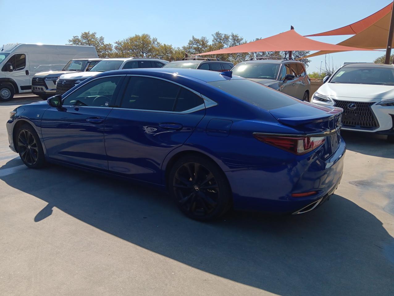 2024 Lexus ES 350 F SPORT Handling