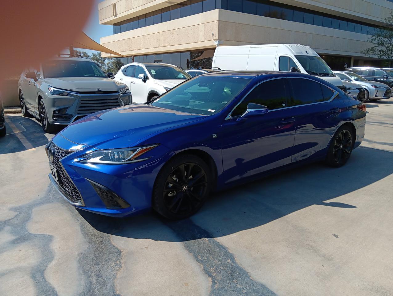 2024 Lexus ES 350 F SPORT Handling