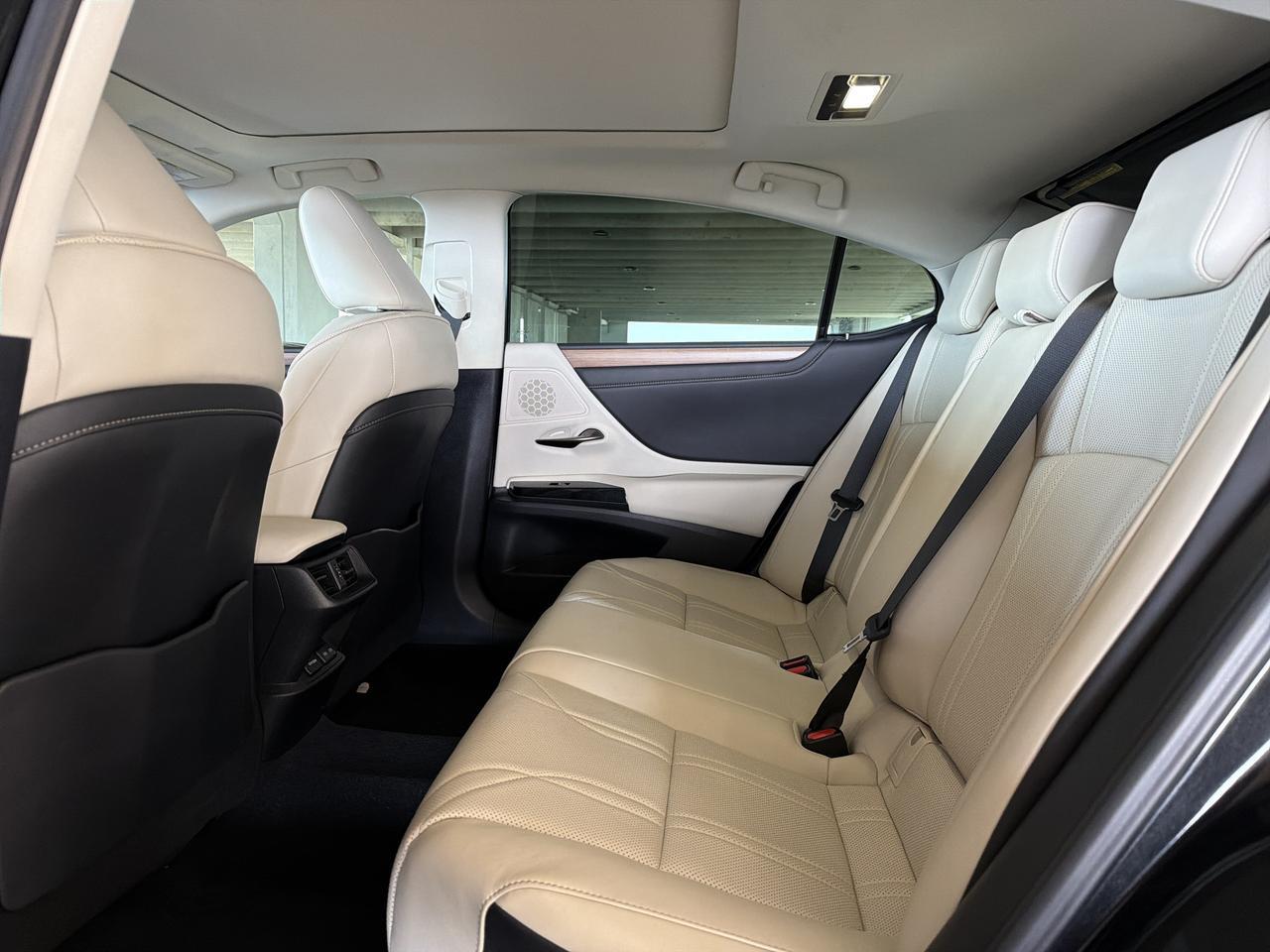 2024 Lexus ES 350 Luxury