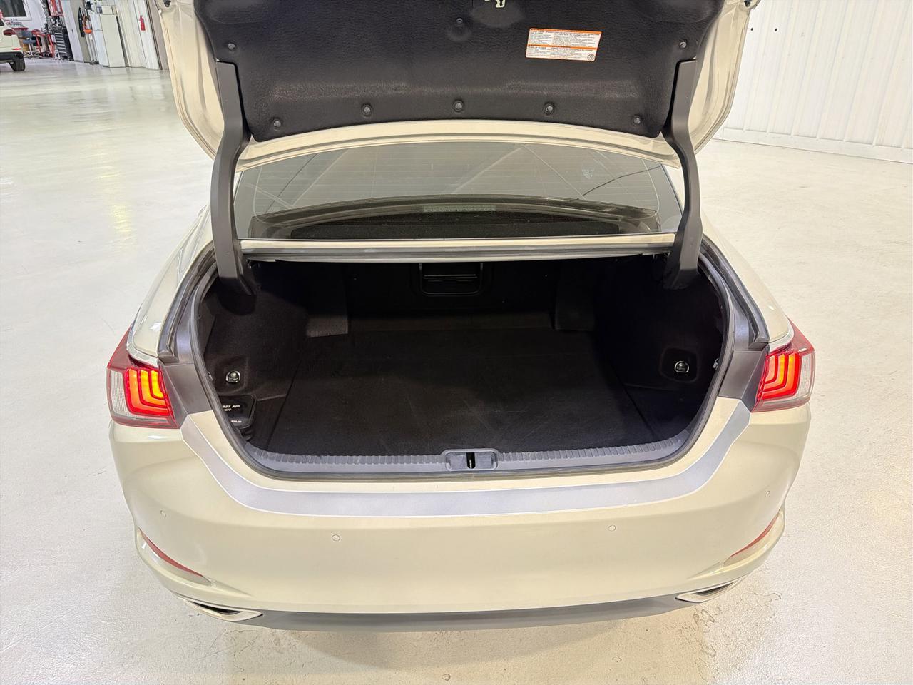 2024 Lexus ES 350 San Antonio TX