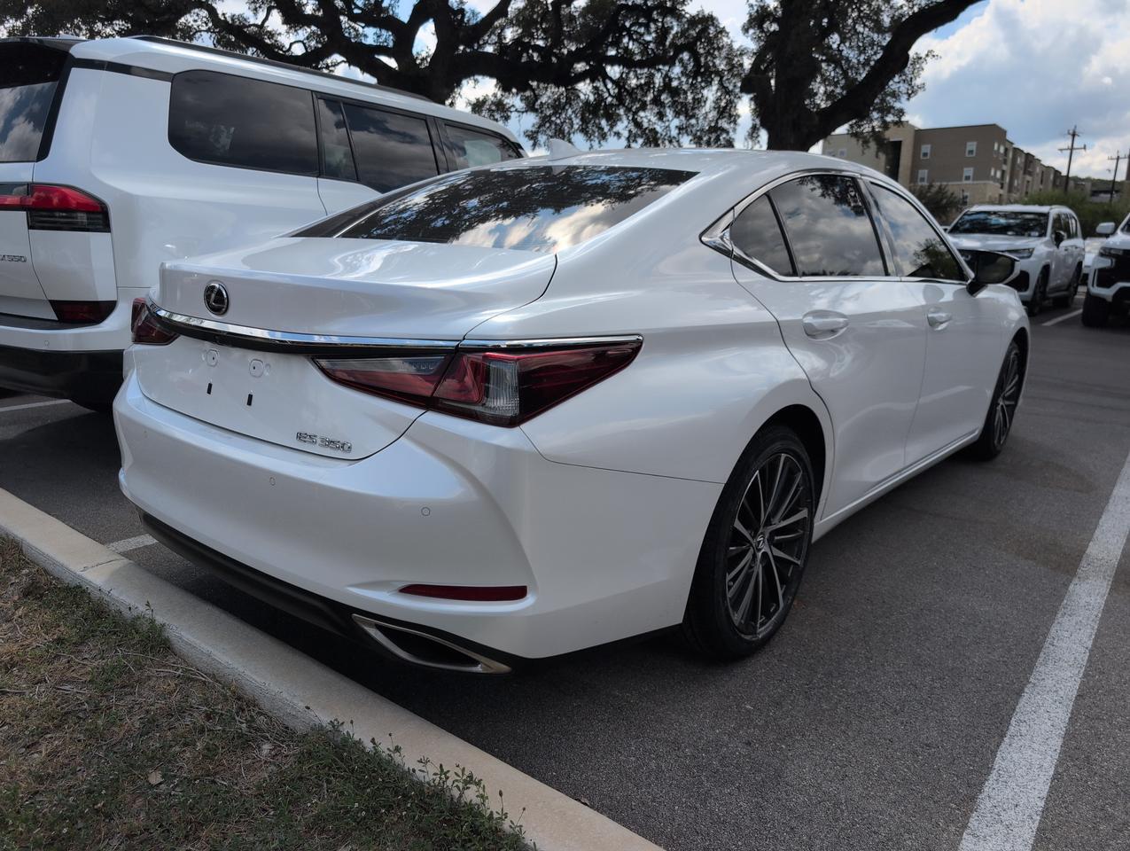 2024 Lexus ES 350
