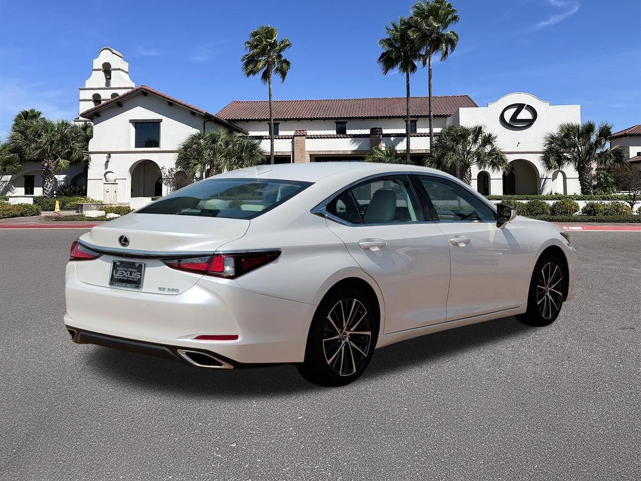 2024 Lexus ES 350