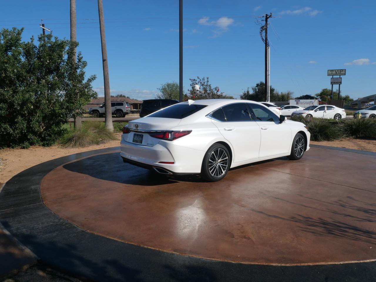 2024 Lexus ES 350