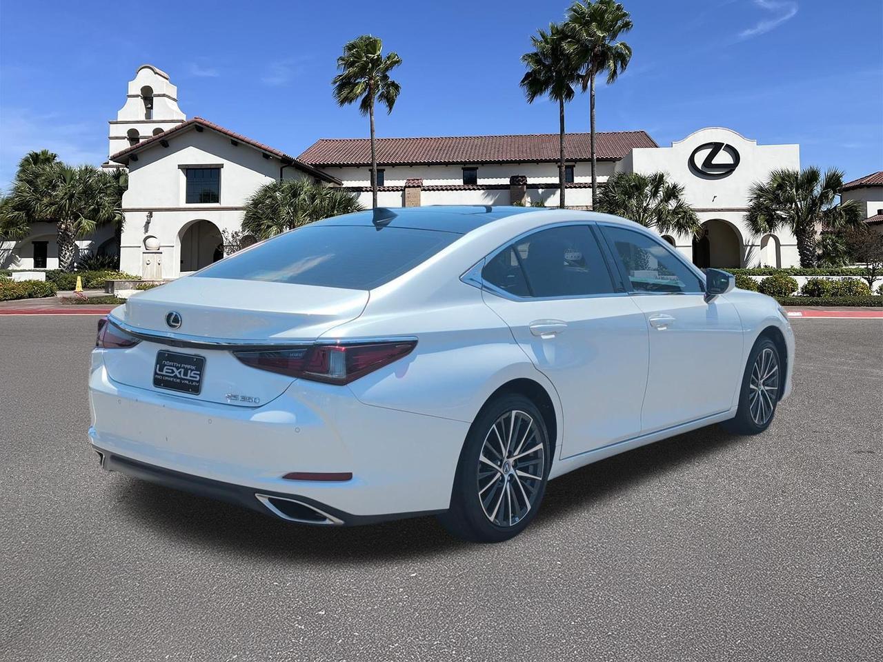 2024 Lexus ES 350