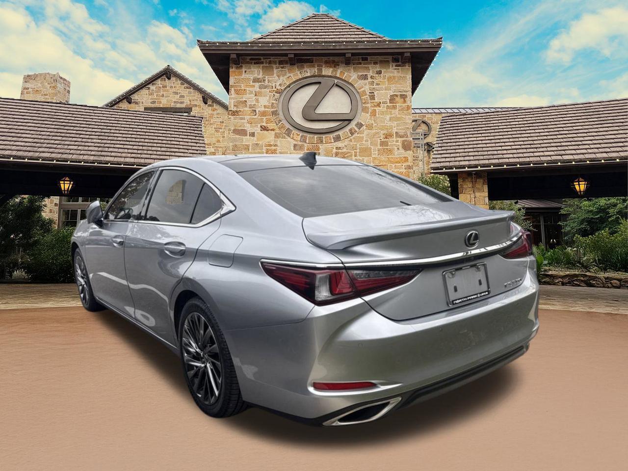 2024 Lexus ES 350 Ultra Luxury