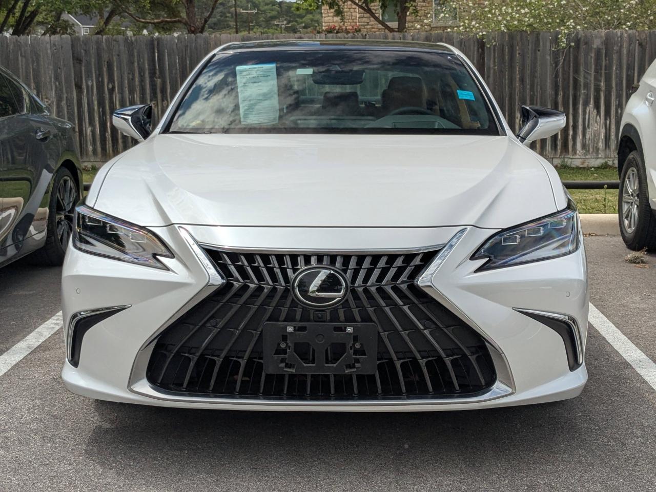 2024 Lexus ES 350 Ultra Luxury