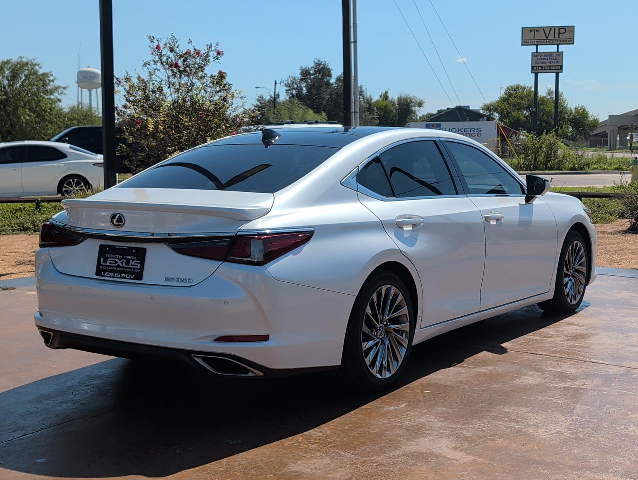 2024 Lexus ES 350 Ultra Luxury