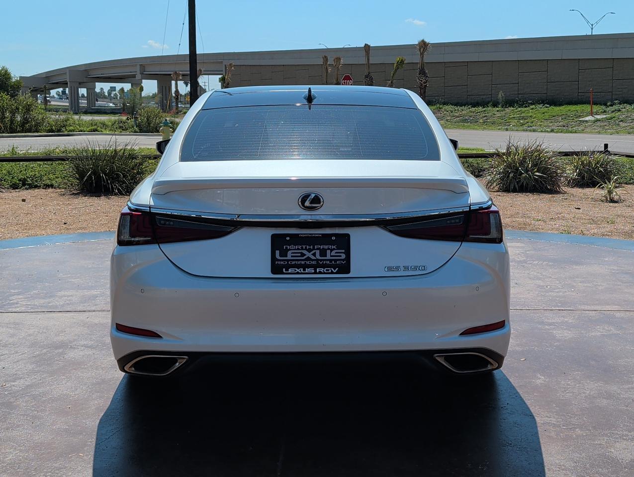 2024 Lexus ES 350 Ultra Luxury