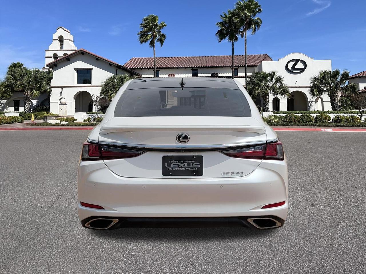 2024 Lexus ES 350 Ultra Luxury