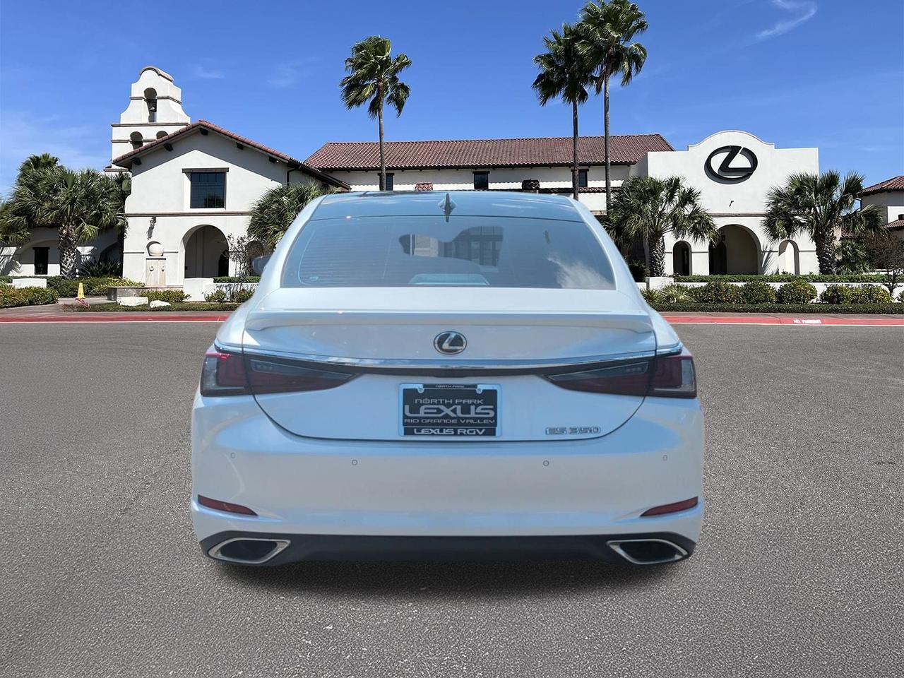 2024 Lexus ES 350 Ultra Luxury