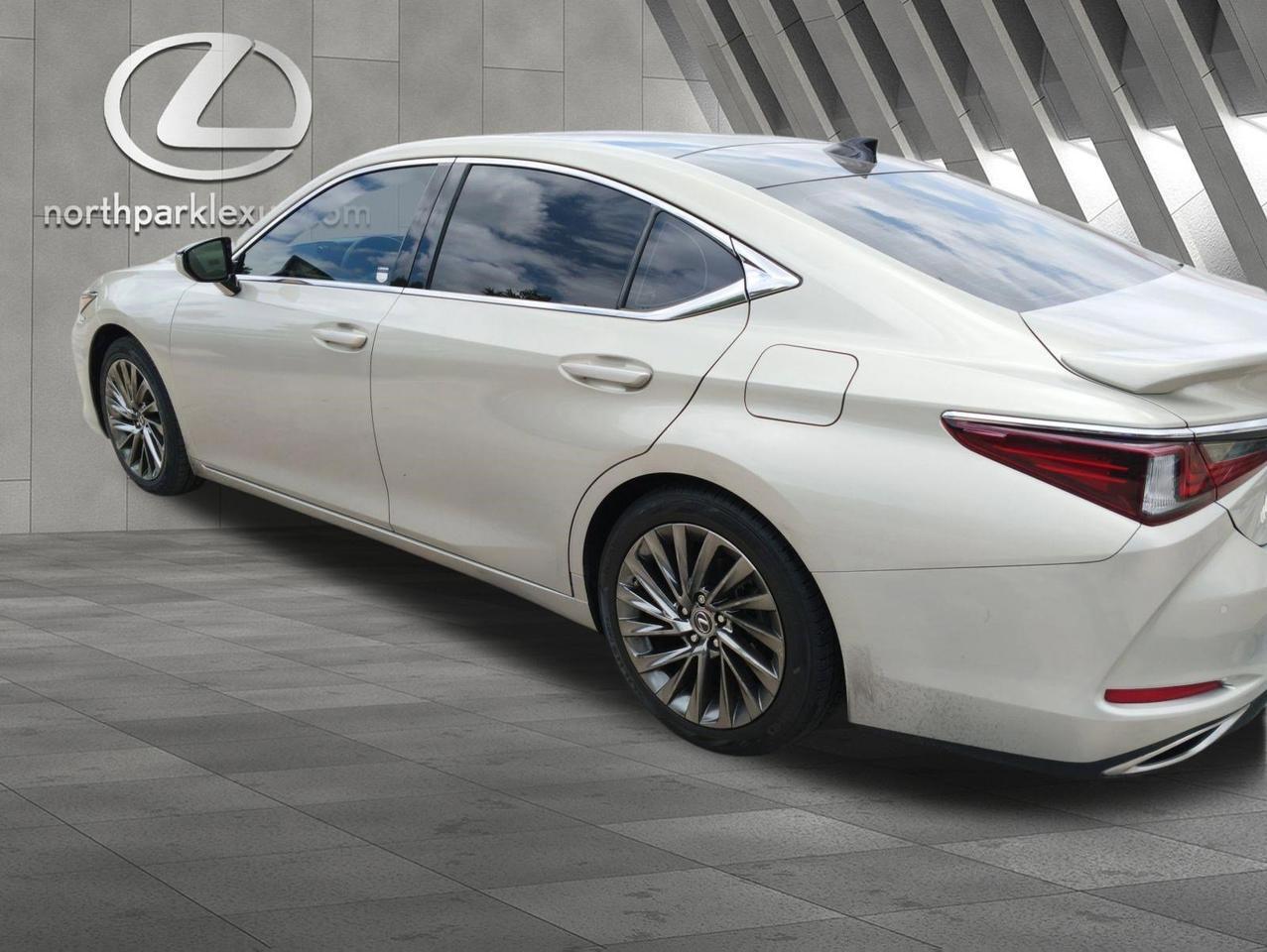 2024 Lexus ES 350 Ultra Luxury