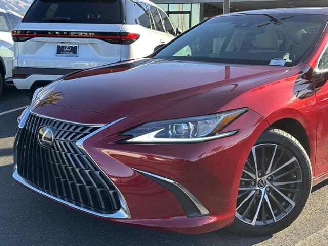 2024 Lexus ES Base
