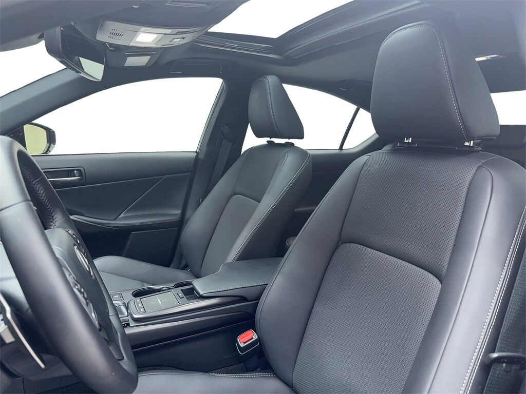 2024 Lexus IS 300 CAM,SUNROOF,CLMT STS,BLIND SPOT,18&quot; WLS Plano TX