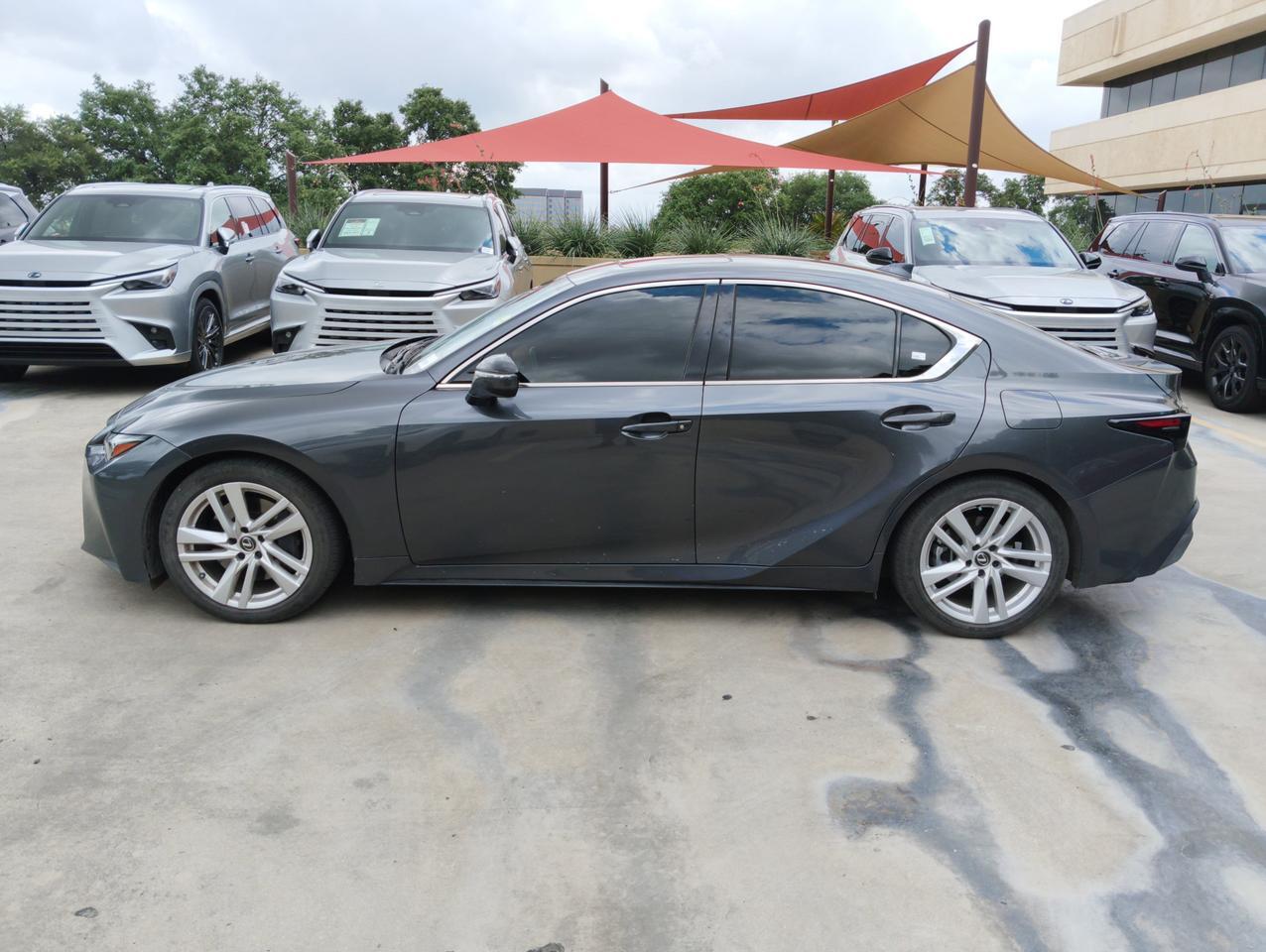 2024 Lexus IS 300