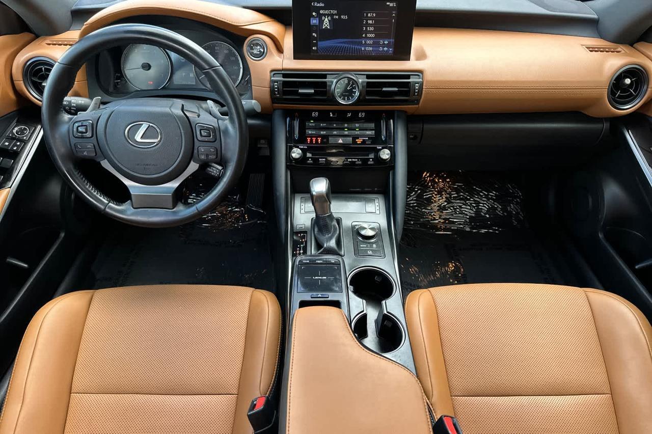 2024 Lexus IS 350 F SPORT Design