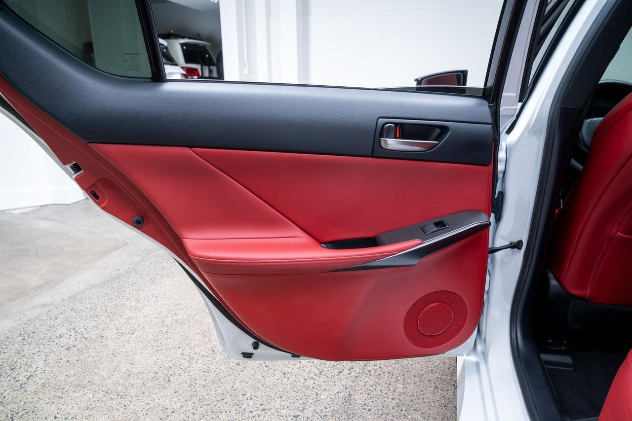 2024 Lexus IS 350 F SPORT Navigation Package / Vented Seats / Power Moonroof Portland OR