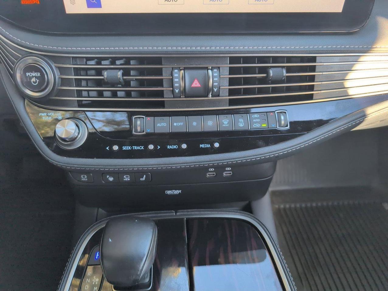 2024 Lexus LS 500h San Antonio TX