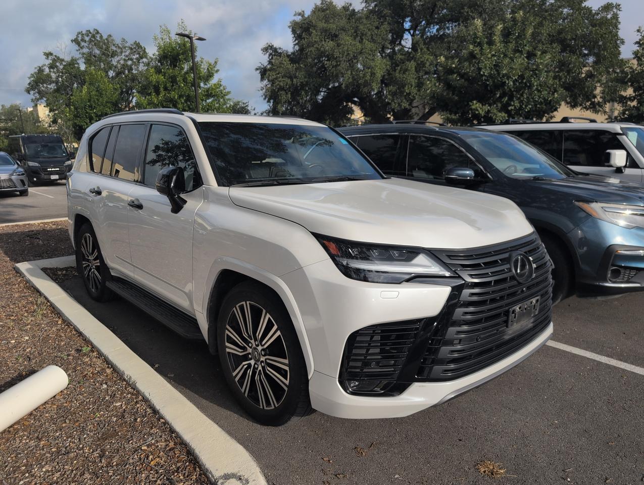 2024 Lexus LX 600 Luxury