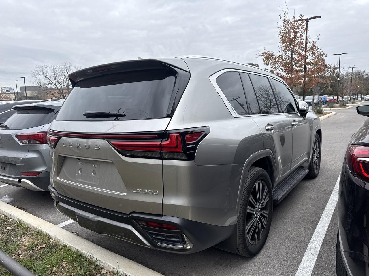 2024 Lexus LX 600 Luxury