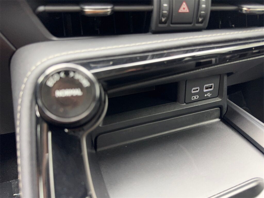 2024 Lexus NX 250 NAV,CAM,SUNROOF,CLMT STS,BLIND PSOT,18&quot; WLS Irving TX