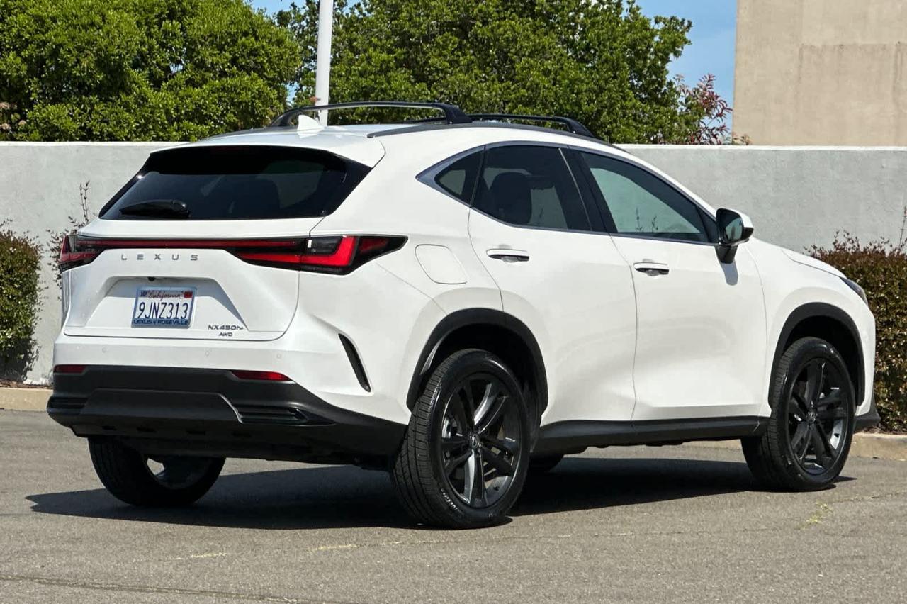 2024 Lexus NX 450h+ Luxury