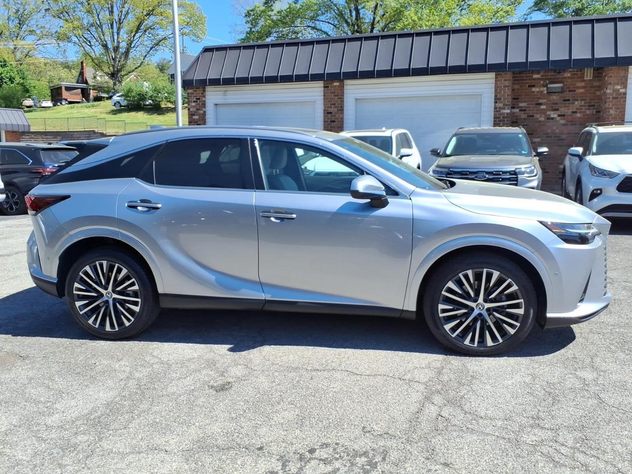 2024 Lexus RX 350 .