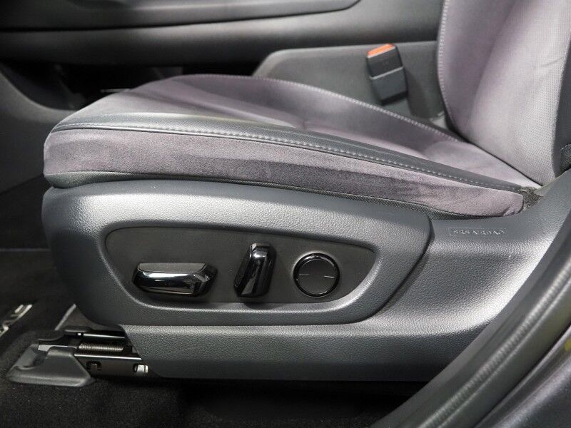 2024 Lexus RZ 300e Luxury *HEADS-UP DISPLAY, NAVIGATION, ADAPTIVE CRUISE, SAFETY ALERTS, 360 CAMERAS, 14 INCH DISPLAY, DYNAMIC SKY PANO GLASS ROOF, ULTRASUEDE, CLIMATE SEATS, HEATED STEERING, MARK LEVINSON, WIRELESS CHARGING, ANDROID & APPLE Round Rock TX