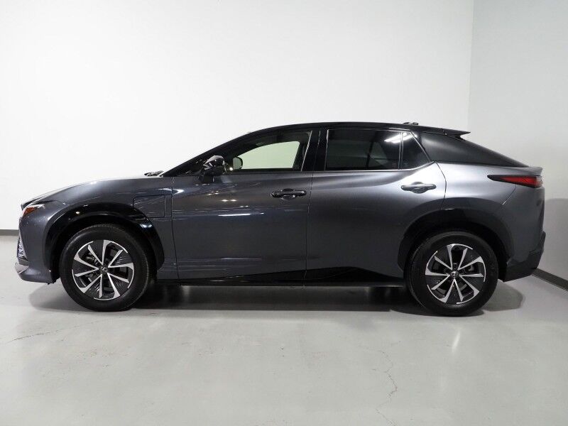 2024 Lexus RZ 300e Premium *NAVIGATION, ADAPTIVE CRUISE, SAFETY ALERTS, 360 VIEW CAMERAS, 14 INCH DISPLAY, PANORAMA GLASS ROOF, CLIMATE SEATS, HEATED STEERING, POWER LIFTGATE, WIRELESS CHARGING, ANDROID & APPLE Round Rock TX