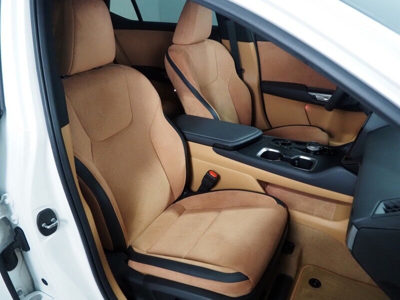 2024 Lexus RZ 450e Luxury AWD *HEADS-UP DISPLAY, NAVIGATION, ADAPTIVE CRUISE, SAFETY ALERTS, 360 VIEW CAMERAS, 14 INCH DISPLAY, DYNAMIC SKY PANO ROOF, ULTRASUEDE, CLIMATE SEATS, INTUITIVE PARK ASSIST, MARK LEVINSON, WIRELESS CHARGING