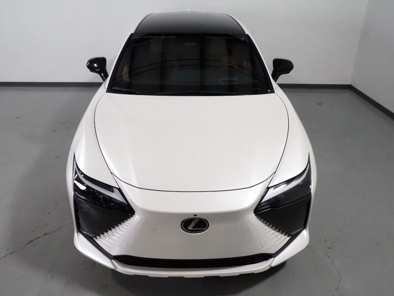 2024 Lexus RZ 450e Luxury AWD *HEADS-UP DISPLAY, NAVIGATION, ADAPTIVE CRUISE, SAFETY ALERTS, 360 VIEW CAMERAS, 14 INCH DISPLAY, DYNAMIC SKY PANO ROOF, ULTRASUEDE, CLIMATE SEATS, INTUITIVE PARK ASSIST, MARK LEVINSON, WIRELESS CHARGING Round Rock TX