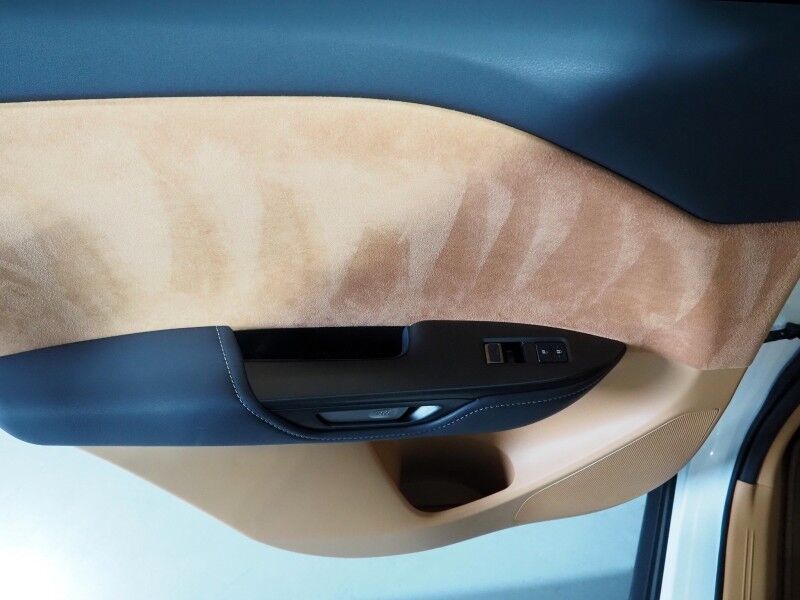 2024 Lexus RZ 450e Luxury AWD *HEADS-UP DISPLAY, NAVIGATION, ADAPTIVE CRUISE, SAFETY ALERTS, 360 VIEW CAMERAS, 14 INCH DISPLAY, DYNAMIC SKY PANO ROOF, ULTRASUEDE, CLIMATE SEATS, INTUITIVE PARK ASSIST, MARK LEVINSON, WIRELESS CHARGING Round Rock TX