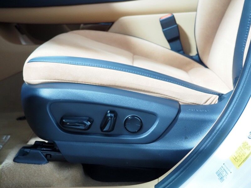 2024 Lexus RZ 450e Luxury AWD *HEADS-UP DISPLAY, NAVIGATION, ADAPTIVE CRUISE, SAFETY ALERTS, 360 VIEW CAMERAS, 14 INCH DISPLAY, DYNAMIC SKY PANO ROOF, ULTRASUEDE, CLIMATE SEATS, INTUITIVE PARK ASSIST, MARK LEVINSON, WIRELESS CHARGING Round Rock TX