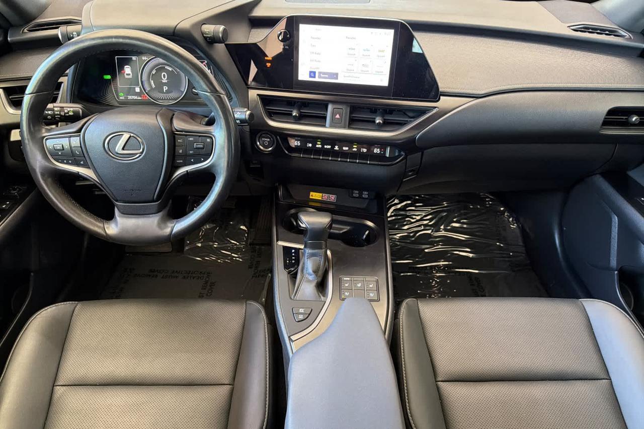 2024 Lexus UX 250h F SPORT Design