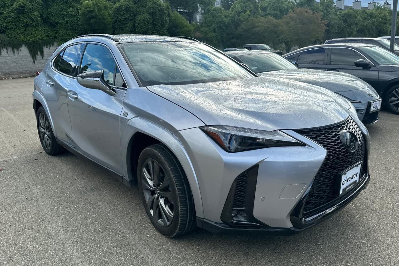 2024 Lexus UX 250h F SPORT Design