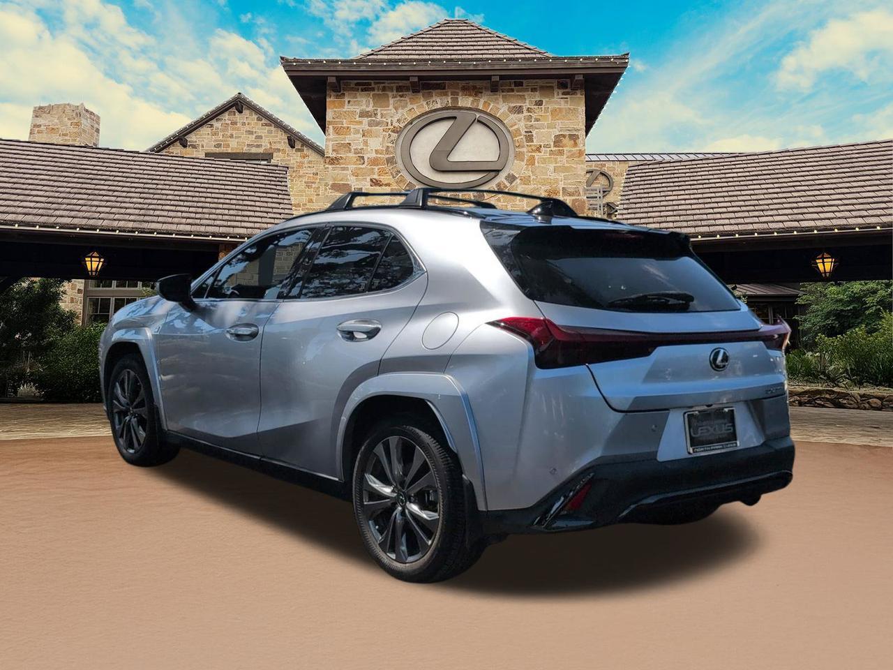 2024 Lexus UX 250h F SPORT Handling