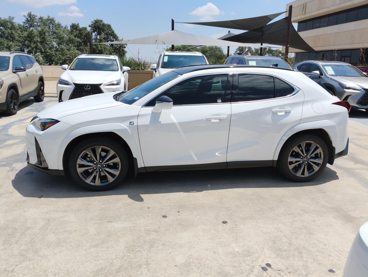 2024 Lexus UX 250h F SPORT Handling