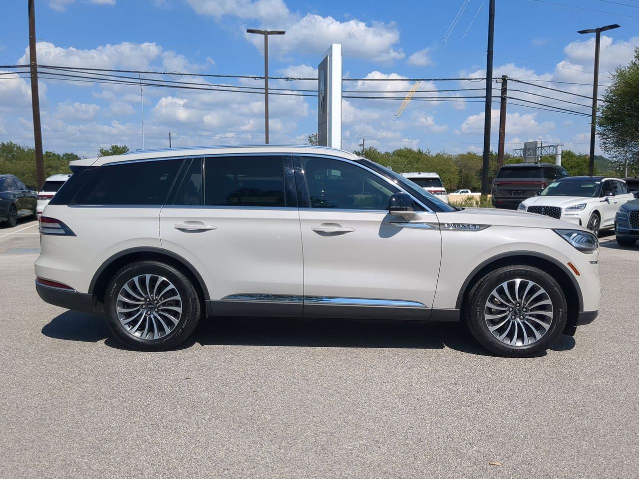 2024 Lincoln Aviator Premiere