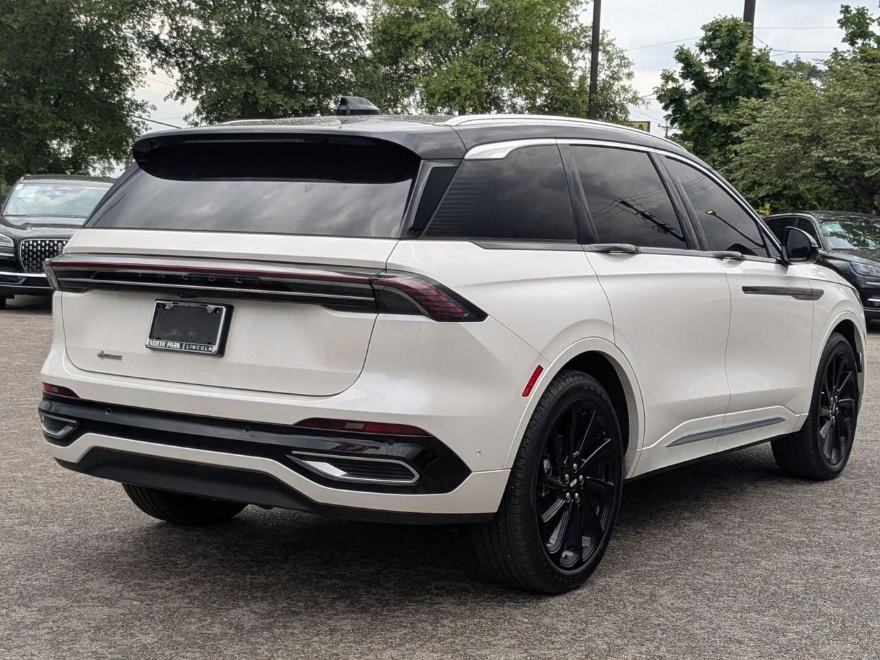 2024 Lincoln Nautilus Black Label