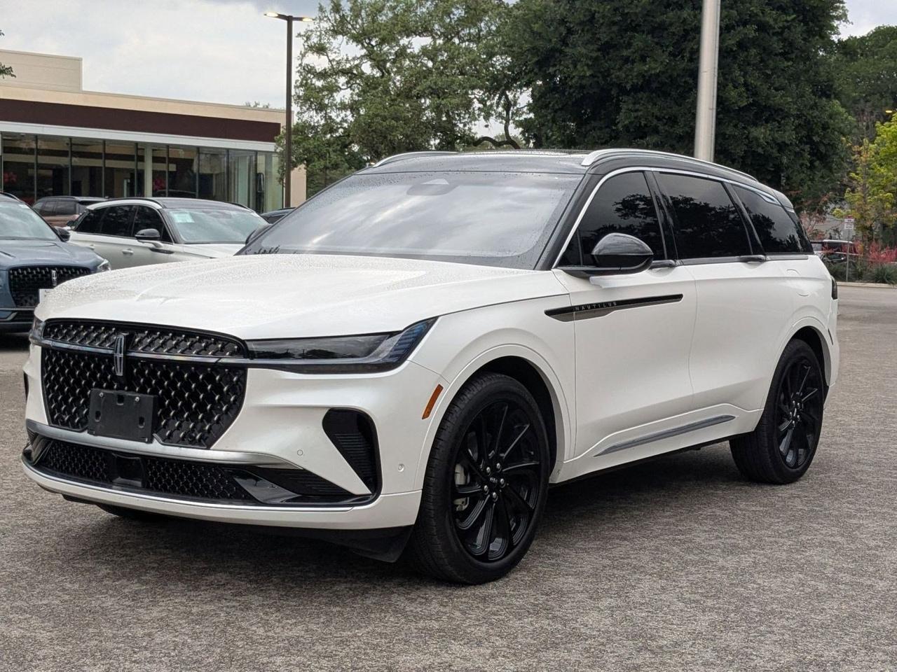 2024 Lincoln Nautilus Black Label